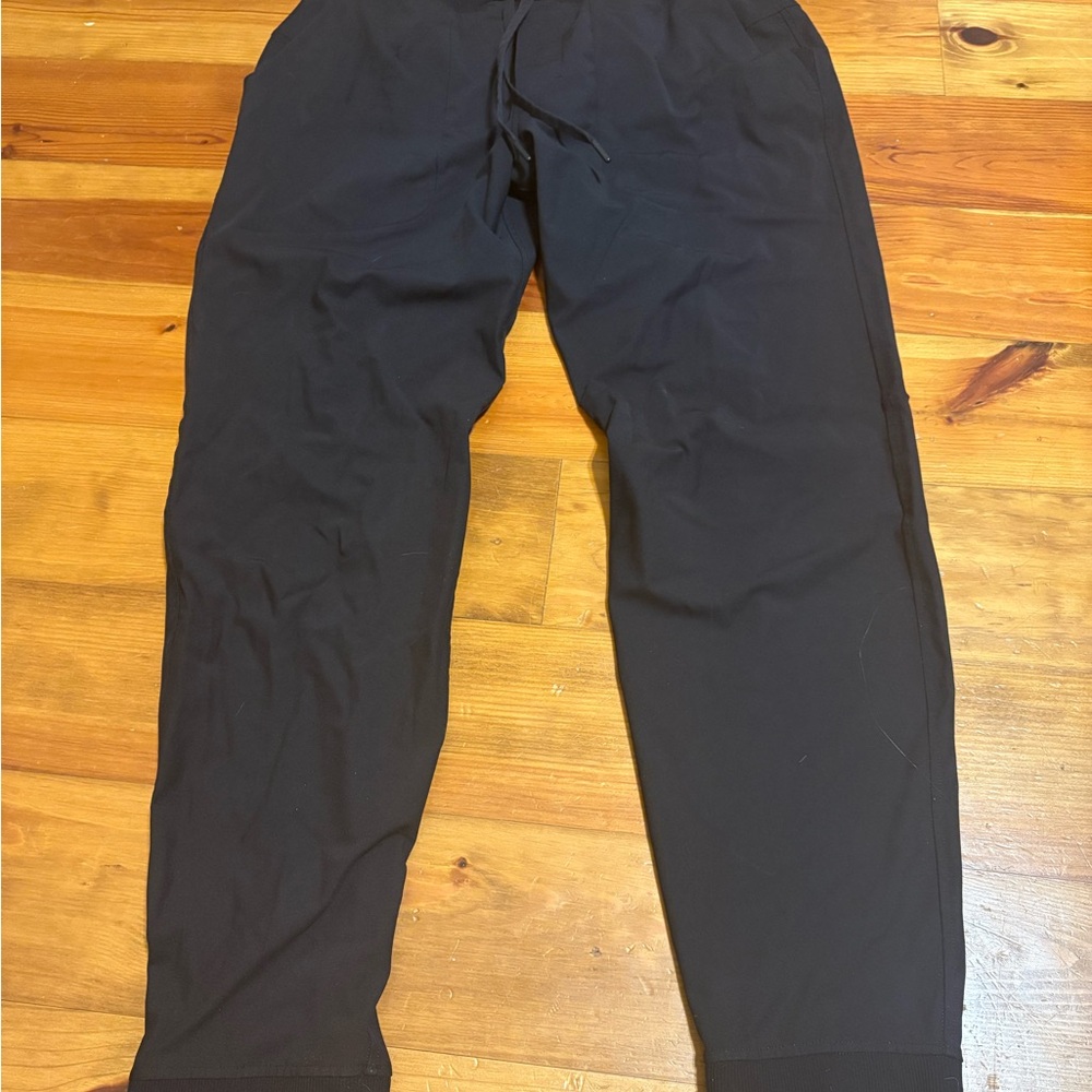 Lululemon Athletica Black Sweatpants with Tapered Leg